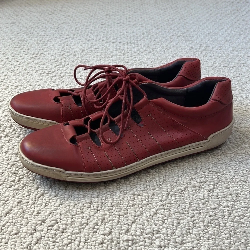 BIZA Shoes Women’s Red Leather Sneakers Size 9.5 - Picture 3 of 8